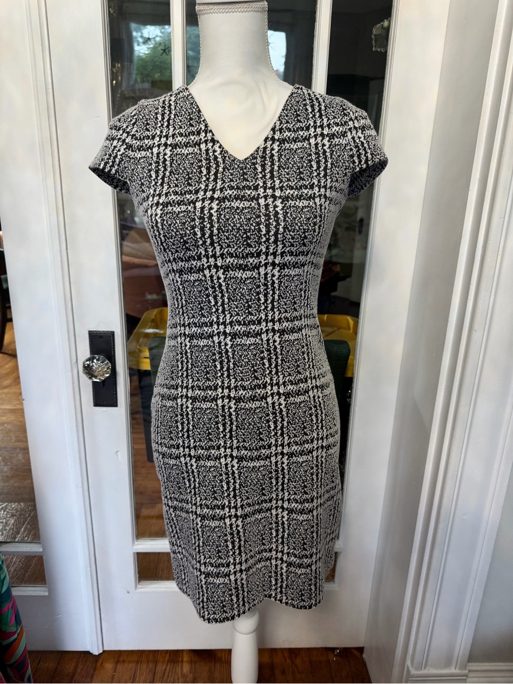 Michael Kors Black and White Plaid V‑Neck Cap Sleeve Midi Dress